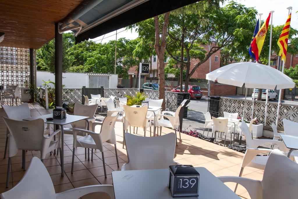 Hotel 139 Castelldefels Exteriör bild