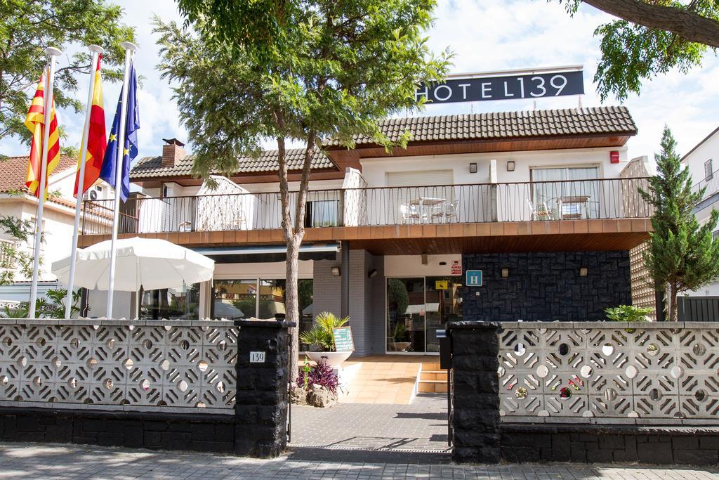 Hotel 139 Castelldefels Exteriör bild